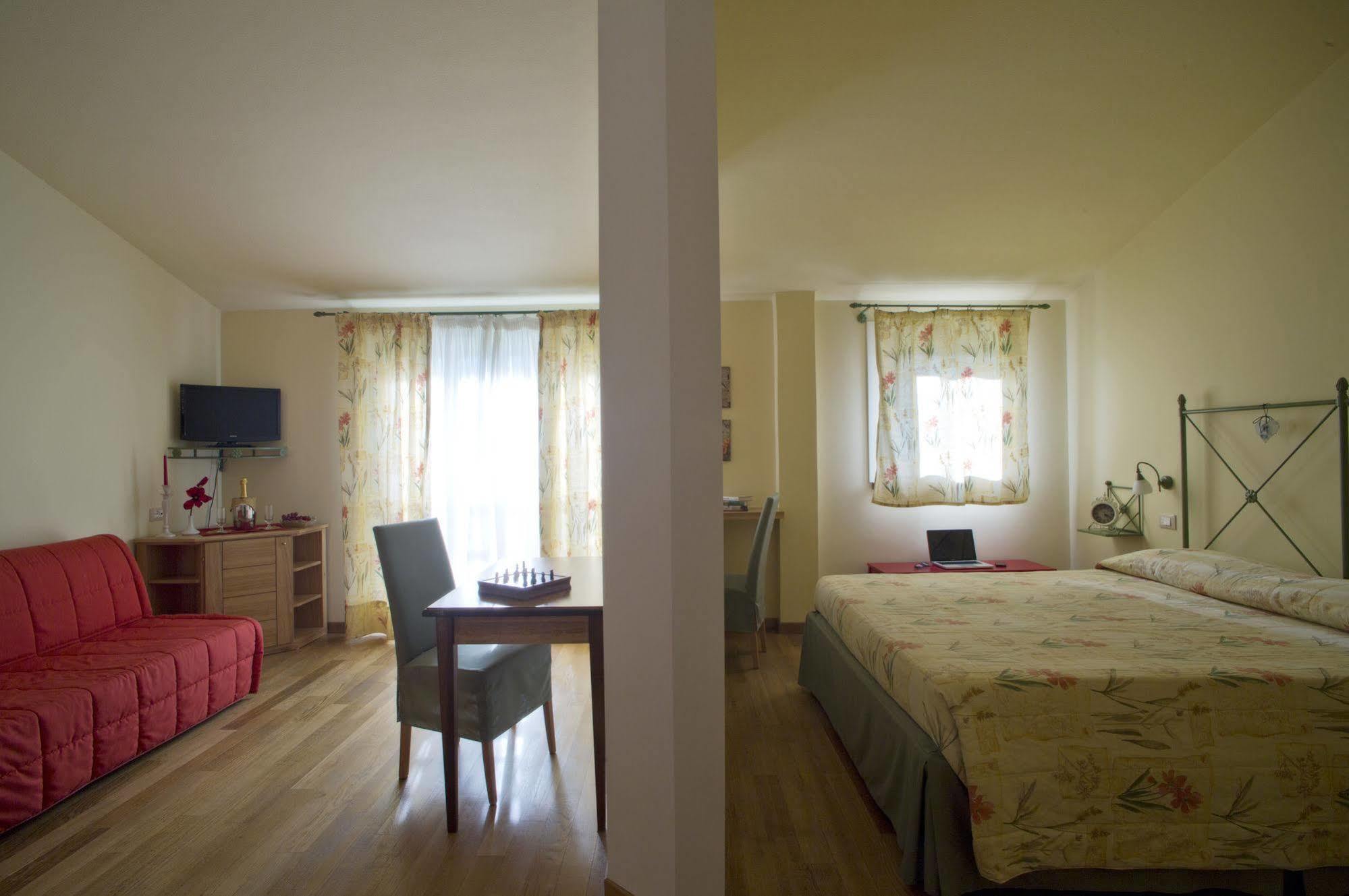Ca Del Moro Resort & Spa Понтремоли Экстерьер фото